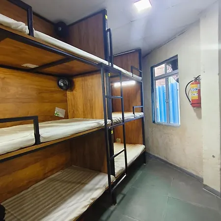Hostel Hans *