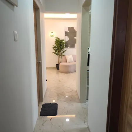 Delphi 2bhk - Calm Comfort Minutes From Bkc Apartment *