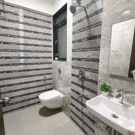 Iuc 301 Private 1bhk 3 Min Nesco Nirlon Apartment *