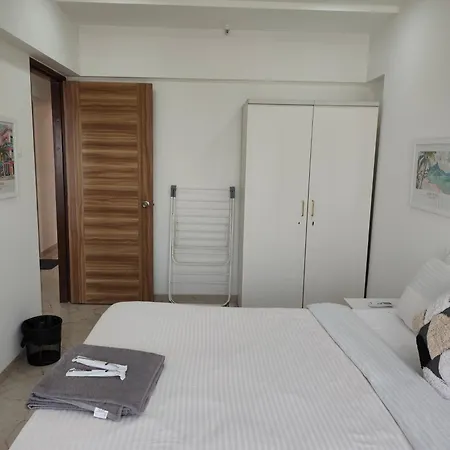 Delphi 2bhk - Calm Comfort Minutes From Bkc Apartment