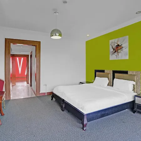 Hotel Townhouse Royal Palms Shared Serviced