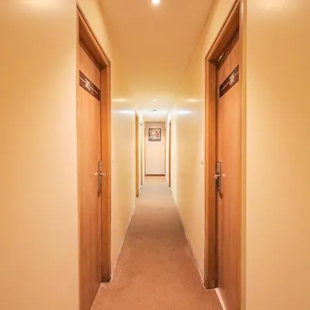 Hotel Akasa International Near T-2 International Airport 3*