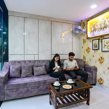 Hotel Via Lexus 5 - Nr Janki Devi High School 3*