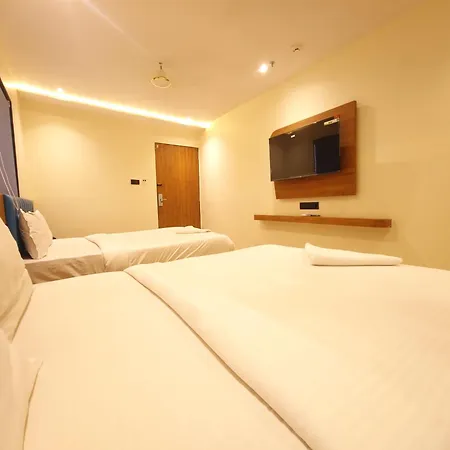 Hotel Lancaster 3*