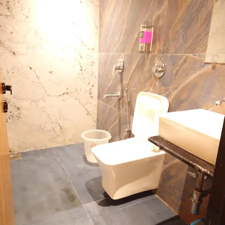 Hotel Lancaster 3*