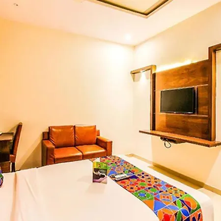Treebo Empire Hotel