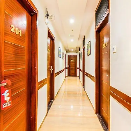 Hotel Treebo Empire Mumbai