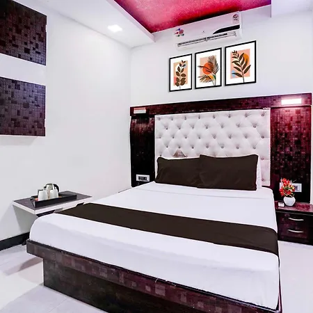 Townhouse Asalpha Near International Airport Hotel 3*