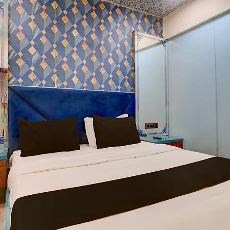 Hotel O Versova