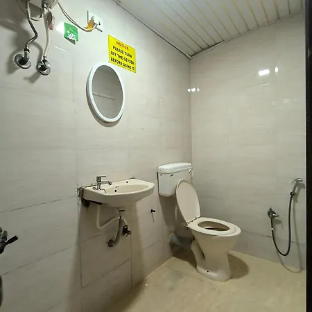Tanaji Residency Homestay *