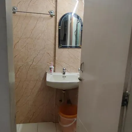 1 Bhk In The Heart Of Bandra