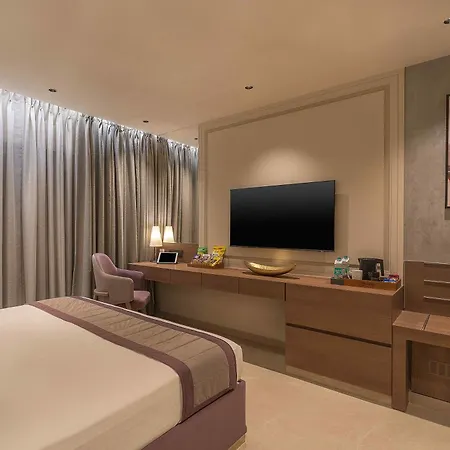 Grand Residency & Serviced Aparthotel