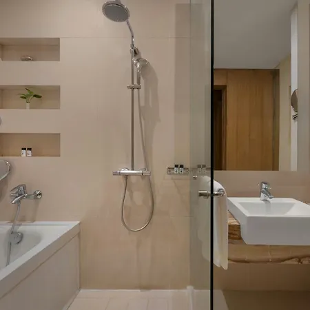Hotel Meluha The Fern Mumbai, Powai, Series By Marriott 5*