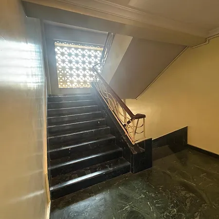 Hotel Lucky Near Nesco Hotel Mumbai