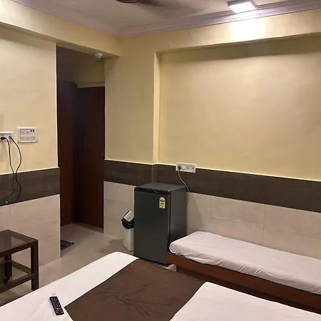 Lucky Bandra Hotel Mumbai