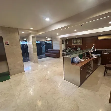Hotel Hotel Lucky Near Nesco 3*