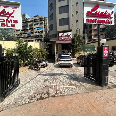 Hotel Hotel Lucky Near Nesco 3*
