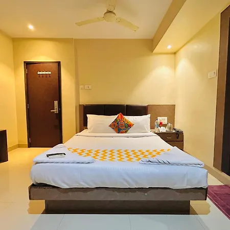 West Inn-near International Airport Hotel