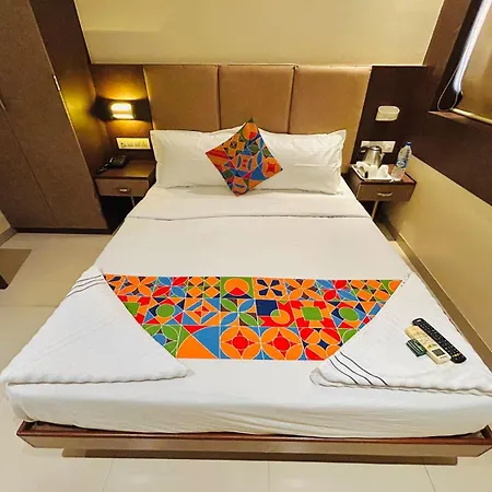 West Inn-near International Airport 3*