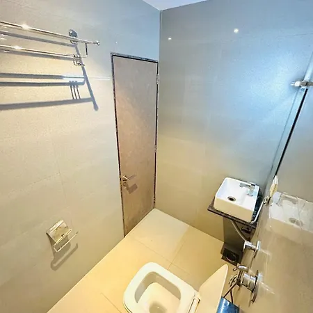 West Inn-near International Airport