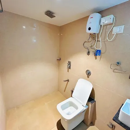 West Inn-near International Airport Hotel Mumbai
