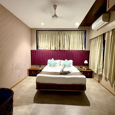 Gulf Mumbai- The Boutique Colaba 4*