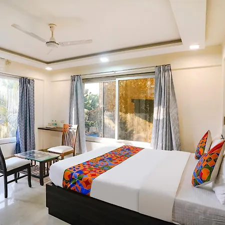 Hotel Fabhotel Arsh Executive