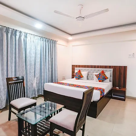 Hotel Fabhotel Arsh Executive