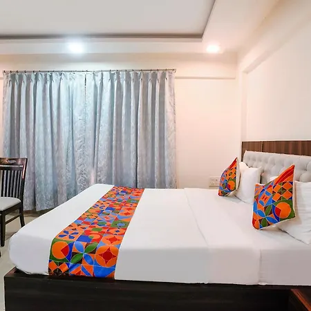 Hotel Fabhotel Arsh Executive