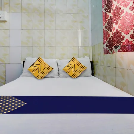 Hotel O Gulzar Masjid Bunder Railway Station Hotel 3*