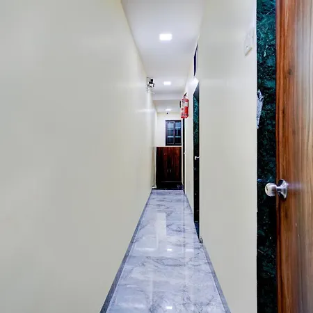 Fabhotel Aai Om Residency *