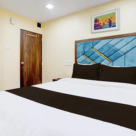 Fabhotel Aai Om Residency