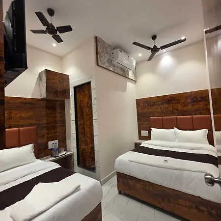Powai Palace Hotel 3*