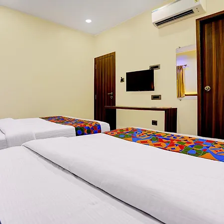 Fabhotel Majestic Crest