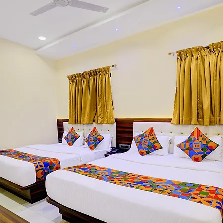 Fabhotel Majestic Crest Hotel