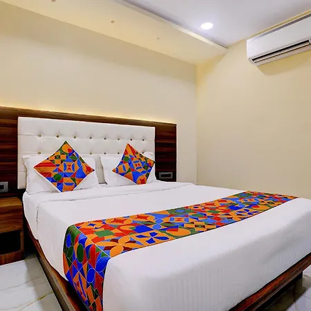 Fabhotel Majestic Crest