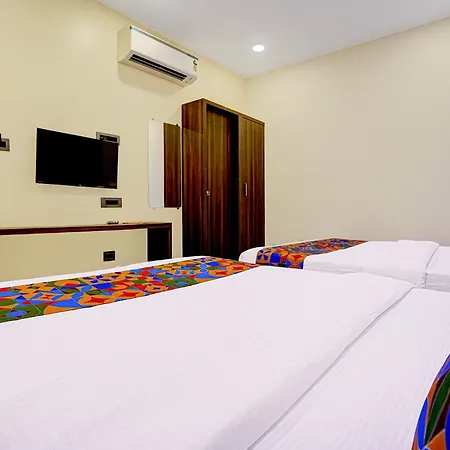 Fabhotel Majestic Crest