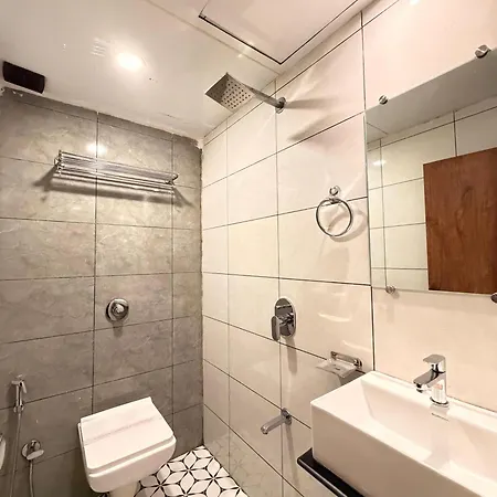 Palm Breeze - Colaba Hotel 3*