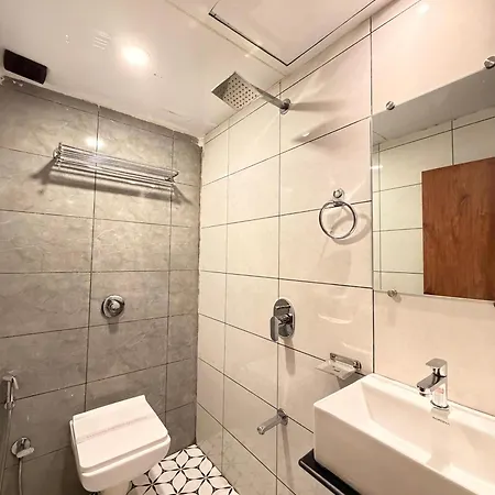 Hotel Palm Breeze - Colaba