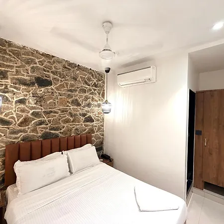 Palm Breeze - Colaba 3*