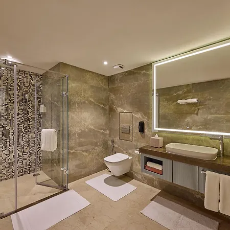 Iconiqa - The Lifestyle Of 5* Mumbai