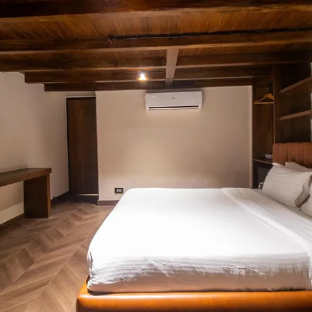 White Pearl - Colaba Hotel