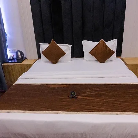 Hotel Collection O Parle Formerly Freedom Star 3*