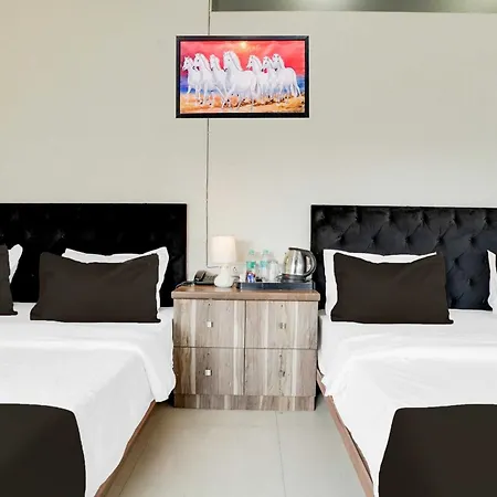 Hotel Collection O Parle Formerly Freedom Star