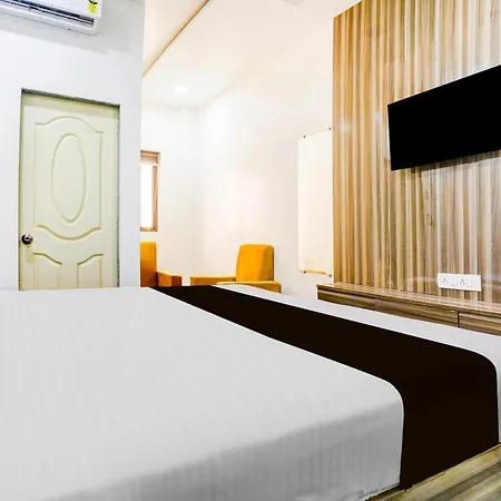 Collection O Ulhasnagar Birla Temple Formerly Yash Residency Hotel 3*