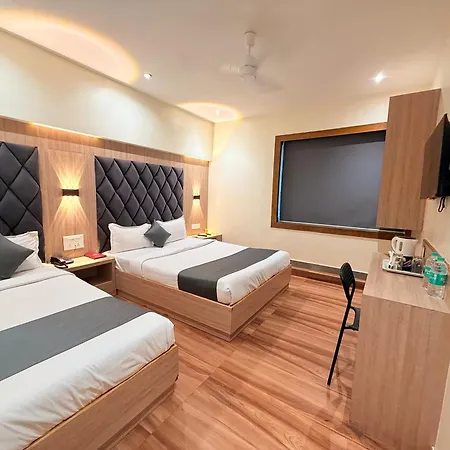 Hotel Riza Nesco Exhibition Centre Goregoan