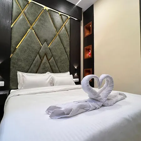 Sky By Glitz Nr Internatinational Airport 3* Mumbai