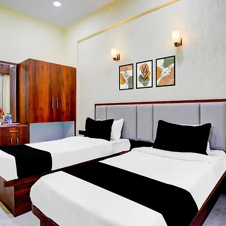 Hotel Super Collection O Kalamboli New Panvel Formerly Golden Paradise 3*