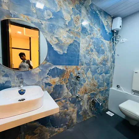 Sky By Glitz Nr Internatinational Airport 3* Mumbai