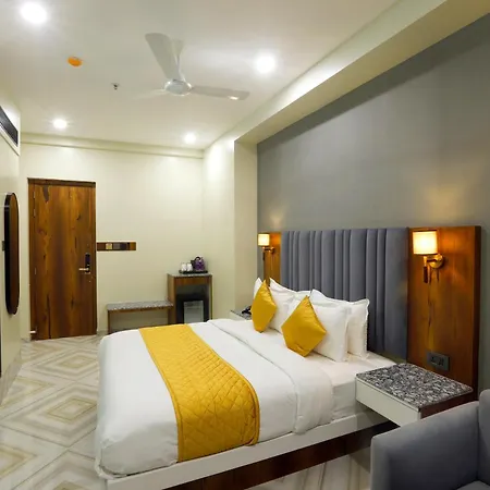 Hotel Breeze Bay Ex - Near Us Consulate, Bkc